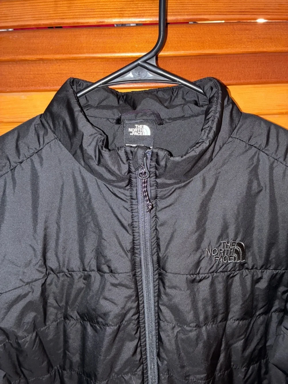 North Face Men’s Insulated Bombay Jacket, black - size medium